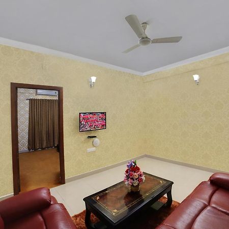 The Liverpool Blue Hotels Bangalore Exterior foto