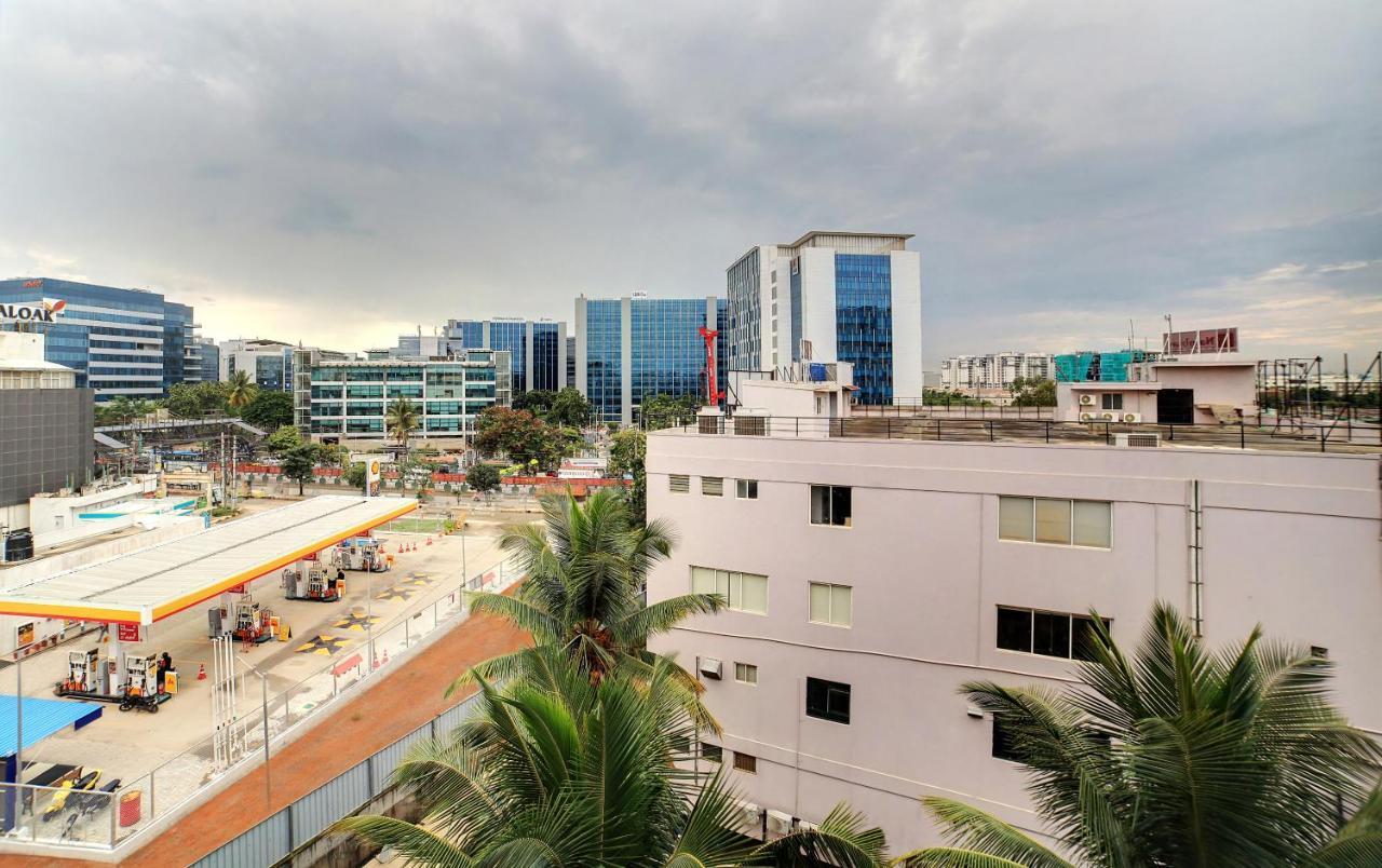 The Liverpool Blue Hotels Bangalore Exterior foto
